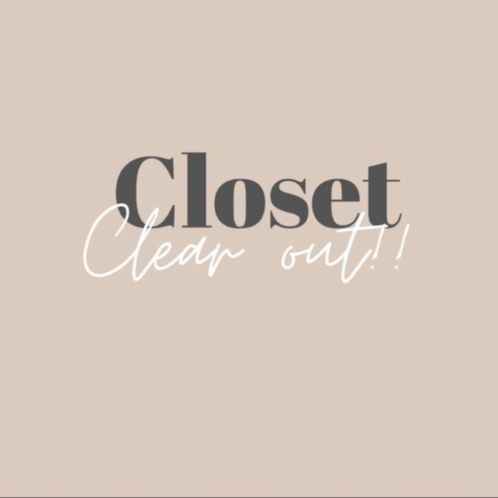 Closet Clear Out Sign